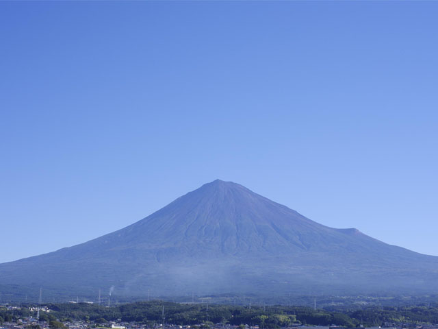 写真：富士宮市役所からの富士山です