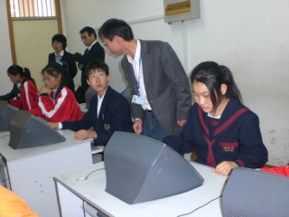 コンピュータ授業にも参加