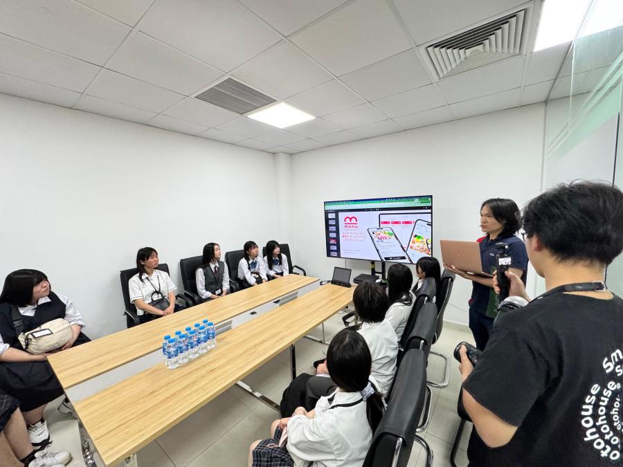 企業訪問