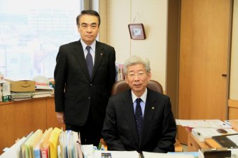 小室市長と副市長